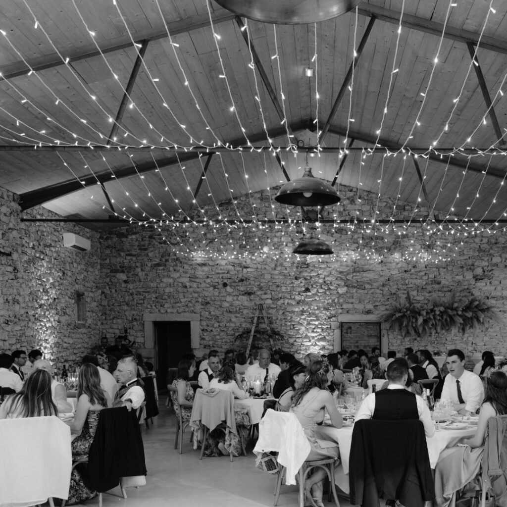 location lieu de mariage provence équipé avec grande salle de réception